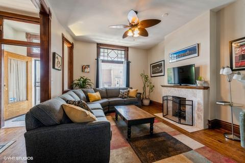 1124 E 44th St, Chicago, IL 60653 photo 2