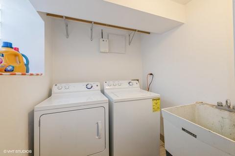 1124 E 44th St, Chicago, IL 60653 photo 21