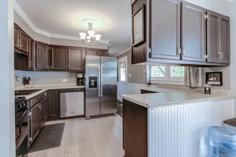 2404 Manor Ln, Mchenry, IL 60051 photo 7