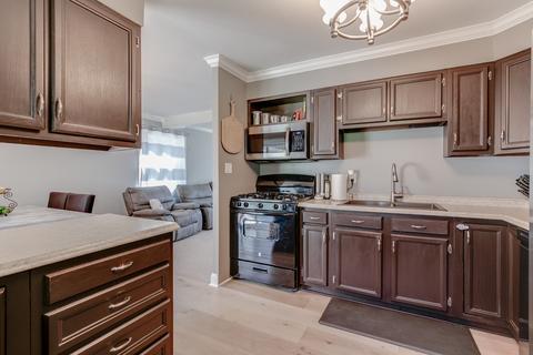 2404 Manor Ln, Mchenry, IL 60051 photo 9