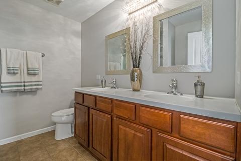 1085 Crane, Elgin, IL 60124 photo 16