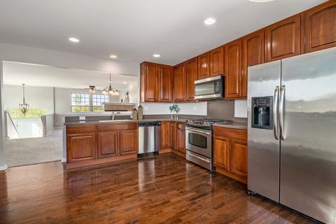 1085 Crane, Elgin, IL 60124 photo 8
