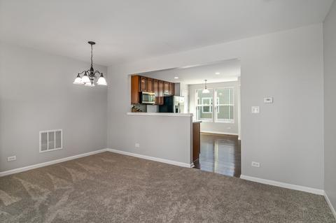 1085 Crane, Elgin, IL 60124 photo 5