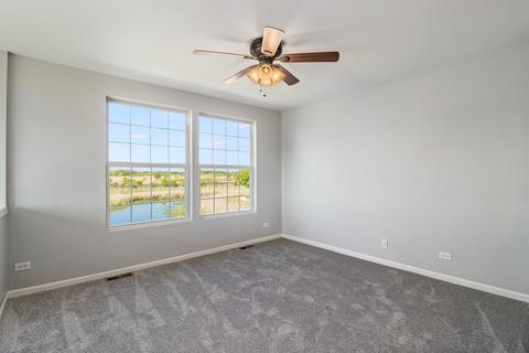 1085 Crane, Elgin, IL 60124 photo 4
