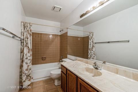 1079 Pear Tree Ln, Wheeling, IL 60090 photo 14
