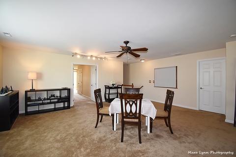 1044 Broadmoor Dr, Elgin, IL 60124 photo 18
