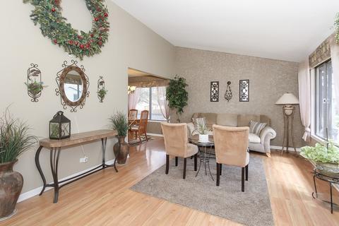 864 Marina Ter E, Bartlett, IL 60103 photo 3