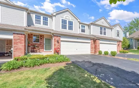 12 Pine Grove Ct, Algonquin, IL 60102 photo 2