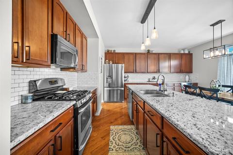 2885 Killarny Dr, Elgin, IL 60124 photo 8