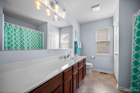 2885 Killarny Dr, Elgin, IL 60124 photo 21