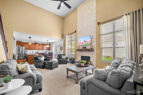 2885 Killarny Dr, Elgin, IL 60124 photo 4