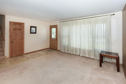 1410 Anthony Rd, Wheeling, IL 60090 photo 3