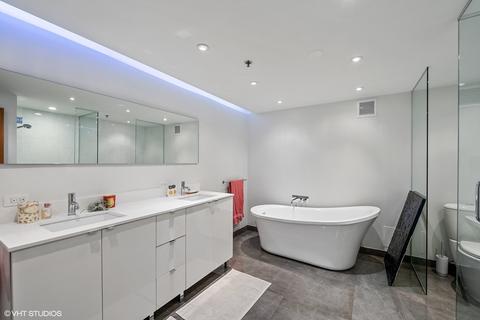 100 E Huron St #3805, Chicago, IL 60611 photo 20