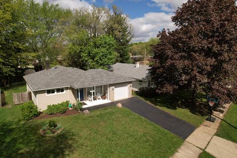 464 N Commonwealth Ave, Elgin, IL 60123 photo 3