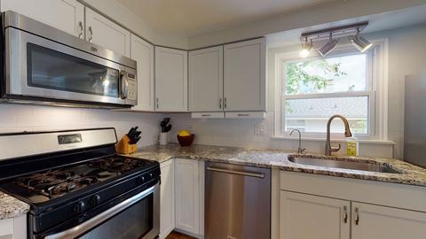 464 N Commonwealth Ave, Elgin, IL 60123 photo 11