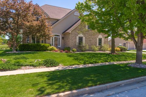 6 Stonehedges Ct, Bloomington, IL 61705 photo 3