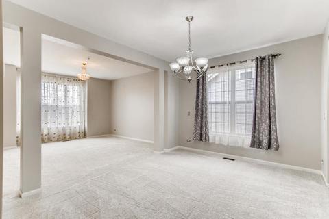 5796 Acorn Ct, Hoffman Estates, IL 60192 photo 4