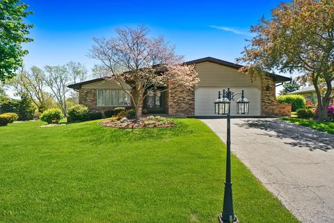 3023 E Cedar Ln, Crete, IL 60417 photo 1