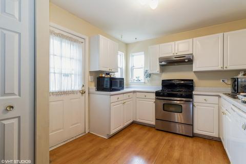 7150 Manchester Dr, Plainfield, IL 60586 photo 3