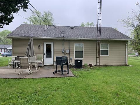 1841 E Laurel St, Kankakee, IL 60901 photo 2