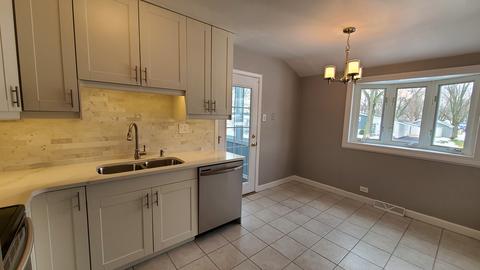 148 Highland Rd, Willowbrook, IL 60527 photo 4