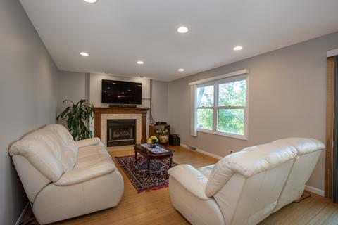 217 Windsor Dr, Bartlett, IL 60103 photo 7