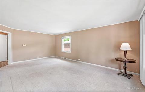 19 E Ardmore Ave, Roselle, IL 60172 photo 6