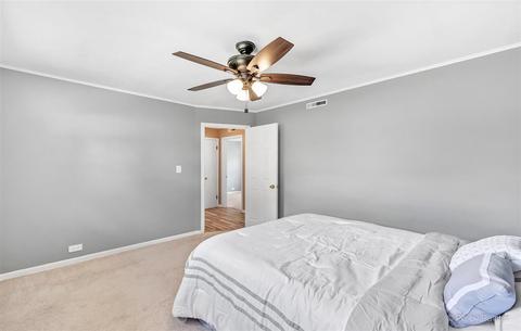 19 E Ardmore Ave, Roselle, IL 60172 photo 9