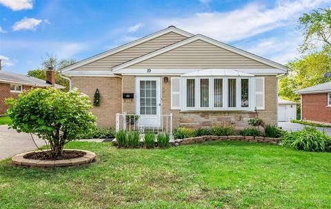 19 E Ardmore Ave, Roselle, IL 60172 photo 1