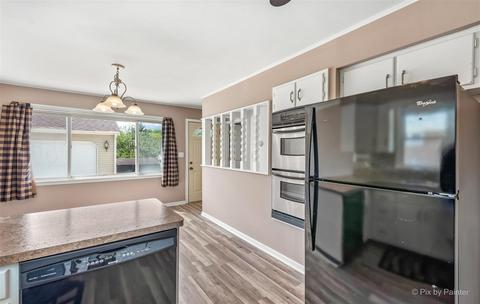 19 E Ardmore Ave, Roselle, IL 60172 photo 15