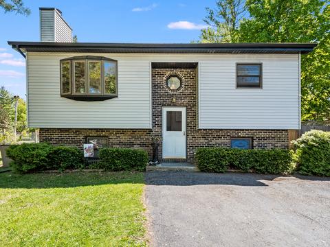 2409 Rona Dr, Cary, IL 60013 photo 1