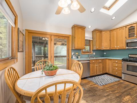 2409 Rona Dr, Cary, IL 60013 photo 6