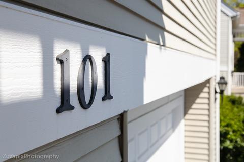 101 Cantal Ct, Wheeling, IL 60090 photo 7