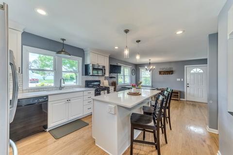 199 E Crestview Ave, Elmhurst, IL 60126 photo 7