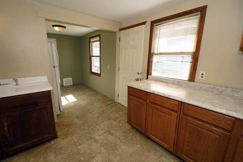 914 2nd Ave, Aurora, IL 60505 photo 13