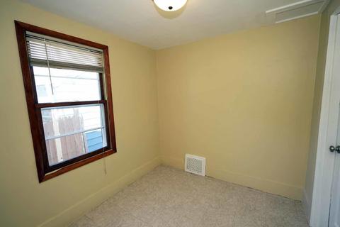914 2nd Ave, Aurora, IL 60505 photo 11
