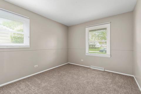 2203 Kingfisher Ln, Rolling Meadows, IL 60008 photo 12