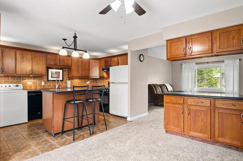 2203 Kingfisher Ln, Rolling Meadows, IL 60008 photo 8