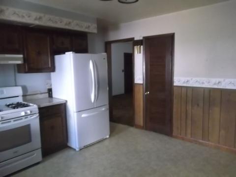 395 S 1st St, Sheldon, IL 60966 photo 9