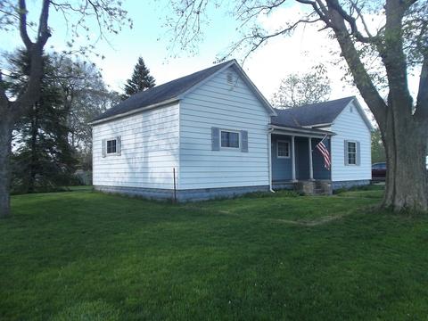 395 S 1st St, Sheldon, IL 60966 photo 5