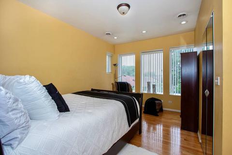2339 E 72nd St #2E, Chicago, IL 60649 photo 16