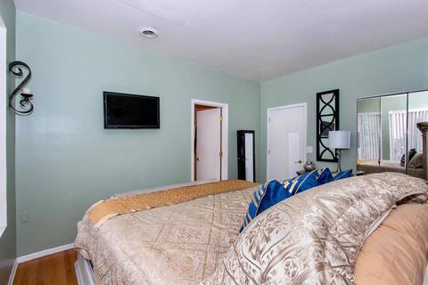 2339 E 72nd St #2E, Chicago, IL 60649 photo 15