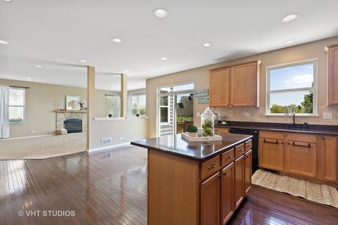 3099 Wickenden Ave, Elgin, IL 60124 photo 6