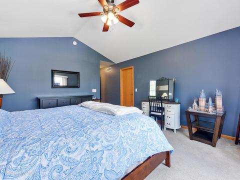 1323 Dancing Bear Ln, Elgin, IL 60120 photo 14