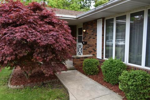 502 Ridge Ln, Eureka, IL 61530 photo 2
