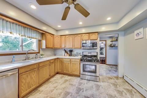 810 N Cherry St, Addison, IL 60101 photo 6
