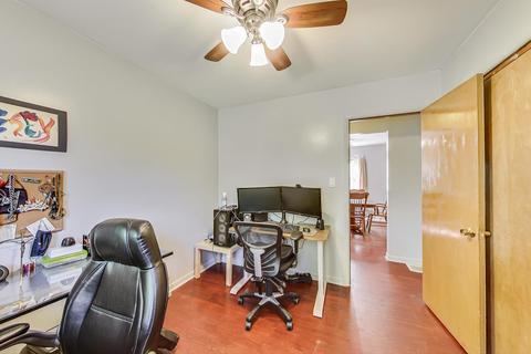 810 N Cherry St, Addison, IL 60101 photo 16