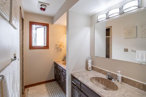 7526 Arlene Ave, Willowbrook, IL 60527 photo 24