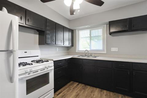 1709 Burnetta St, Champaign, IL 61821 photo 9