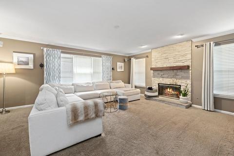 703 Sumac Dr, Aurora, IL 60506 photo 5